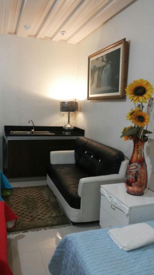 Kassel Del Amor Transit Airport Lodge Paranaque City Eksteriør bilde