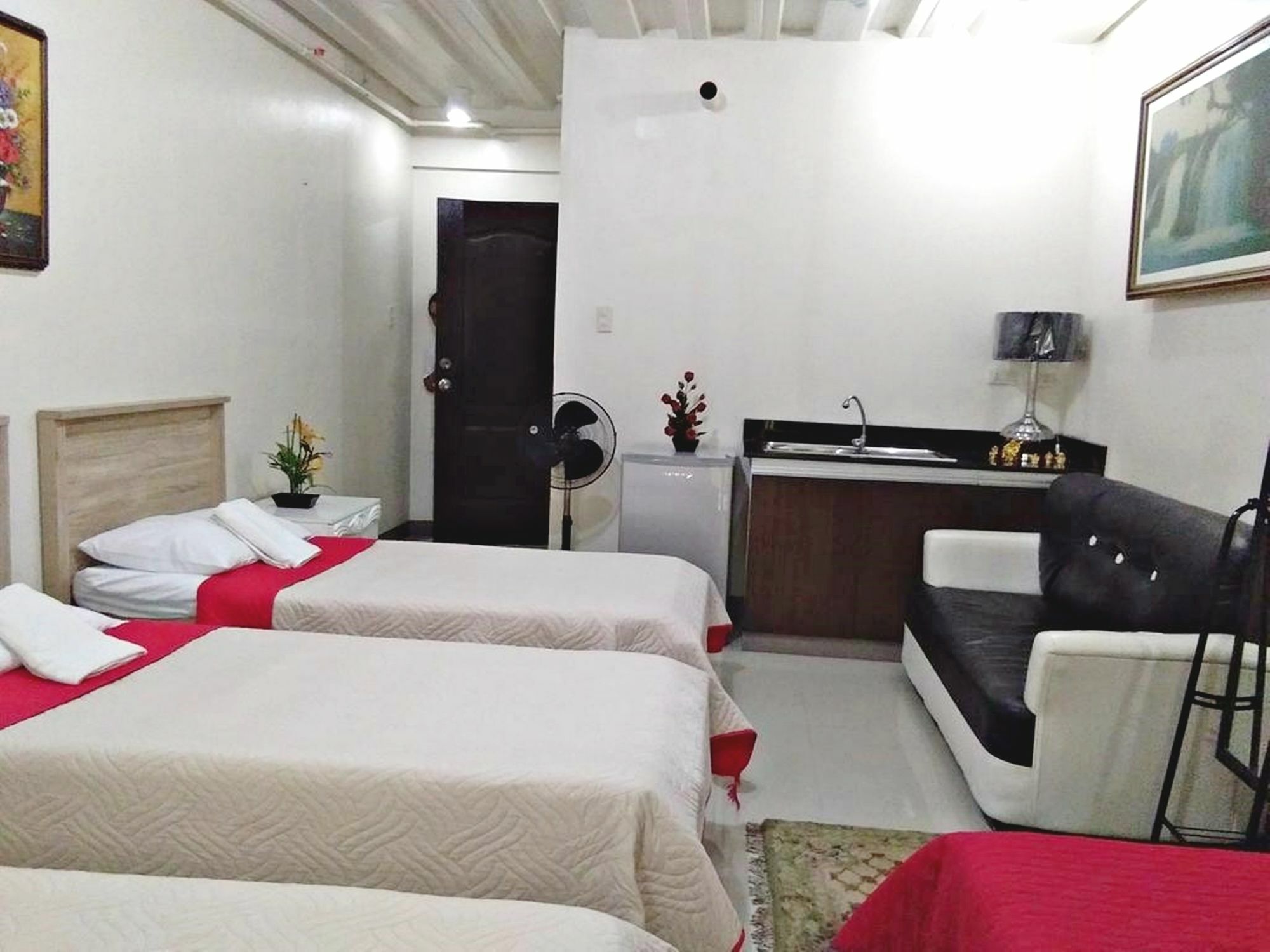 Kassel Del Amor Transit Airport Lodge Paranaque City Eksteriør bilde